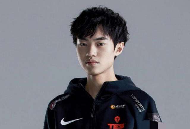 实力碾压！ENCE 2-0战胜C9