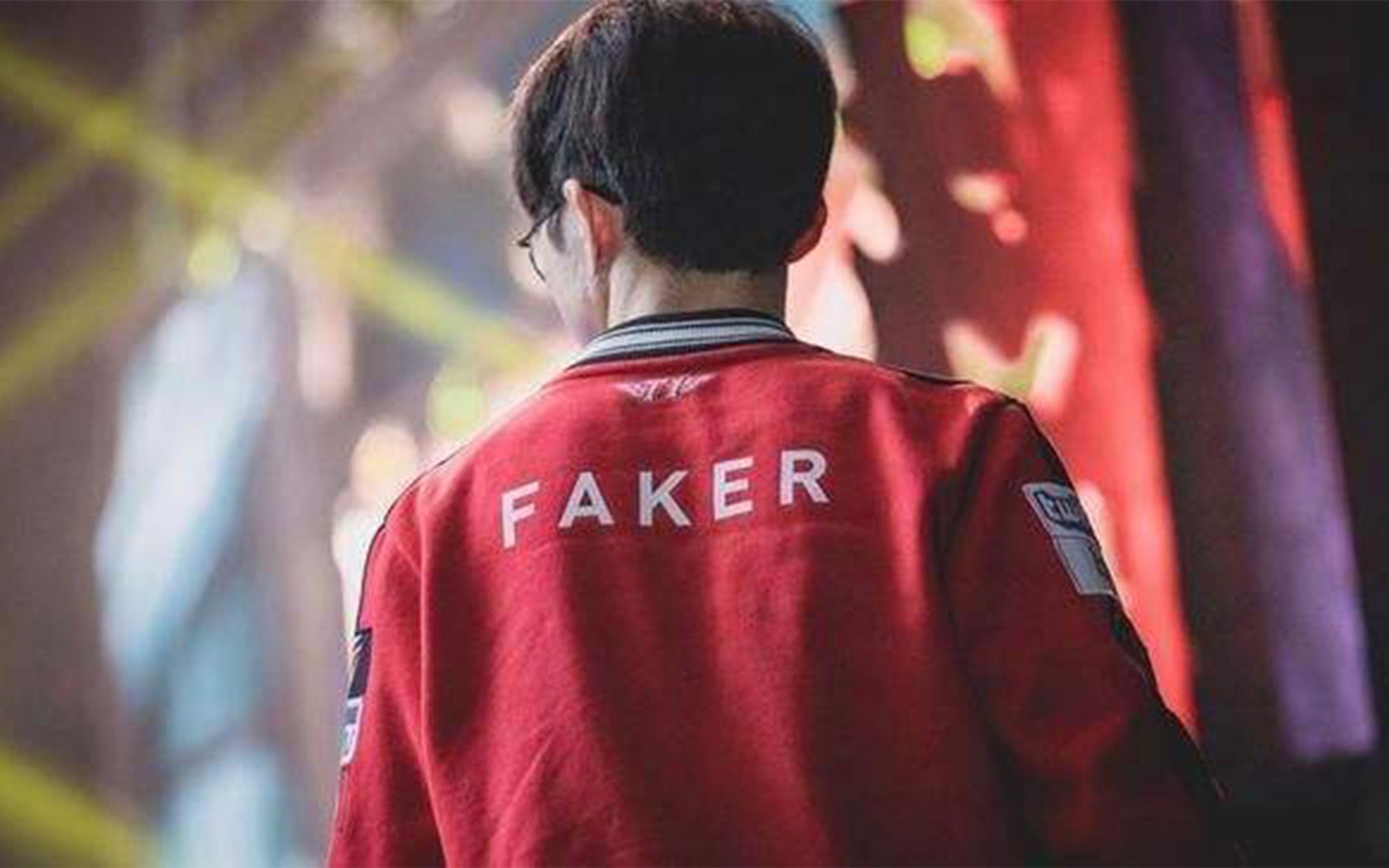 CSGO比赛：被Mouz摁在替补席的w0xic正在准备转会